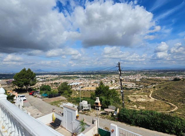 Resale - Townhouse * - Ciudad Quesada *