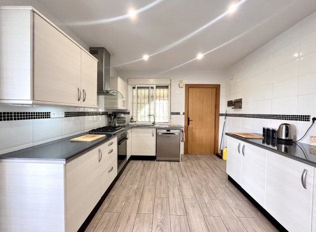 Herverkoop - Villa - Pinar de Campoverde