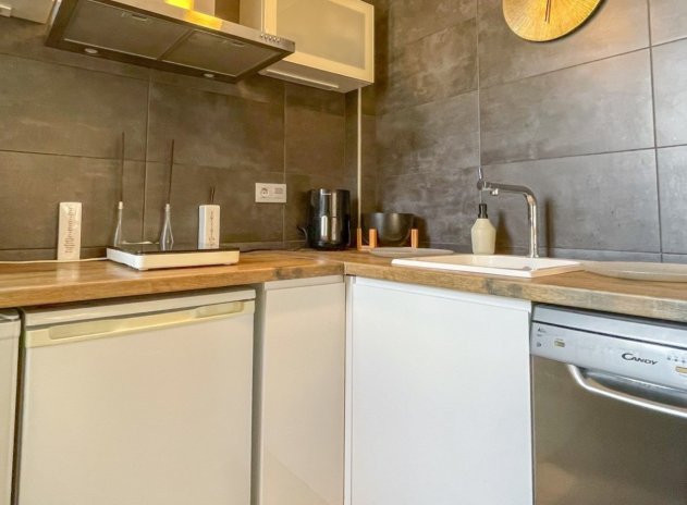 Herverkoop - Rijwoning - Torrevieja - La Siesta