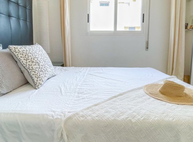 Herverkoop - Rijwoning - Torrevieja - La Siesta