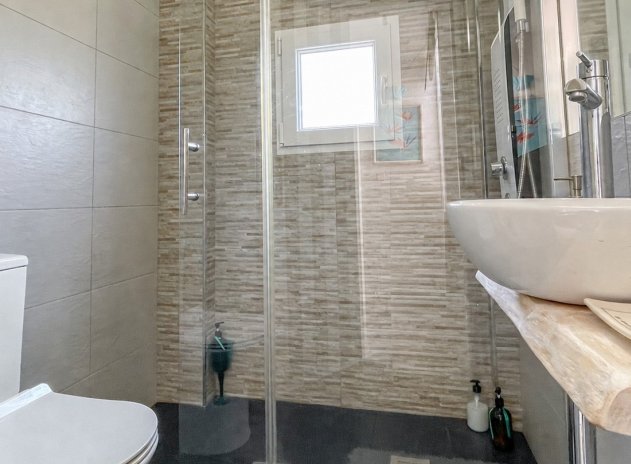Herverkoop - Rijwoning - Torrevieja - La Siesta