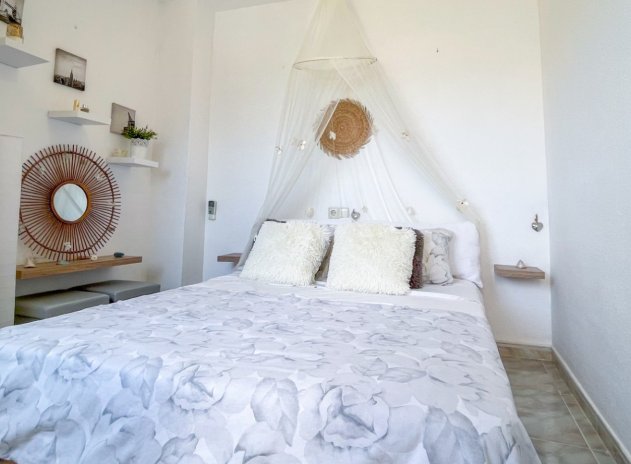 Herverkoop - Rijwoning - Torrevieja - La Siesta
