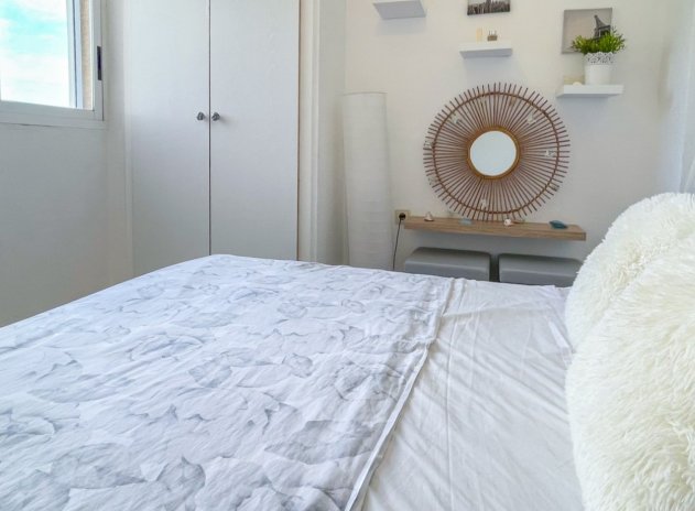 Herverkoop - Rijwoning - Torrevieja - La Siesta