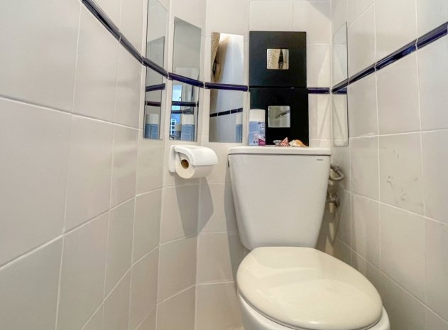 Herverkoop - Rijwoning - Torrevieja - La Siesta