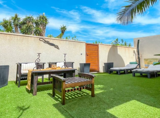 Herverkoop - Rijwoning - Torrevieja - La Siesta
