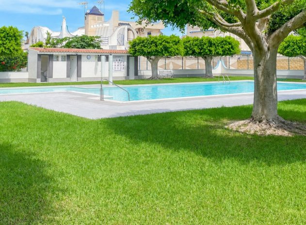 Herverkoop - Rijwoning - Torrevieja - La Siesta