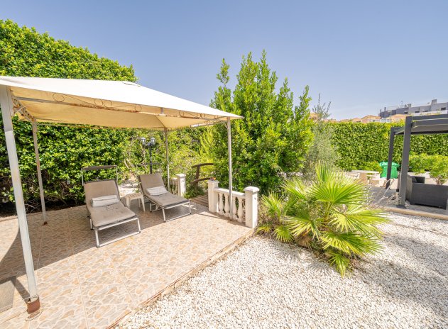 Resale - Villa * - Playa Flamenca *