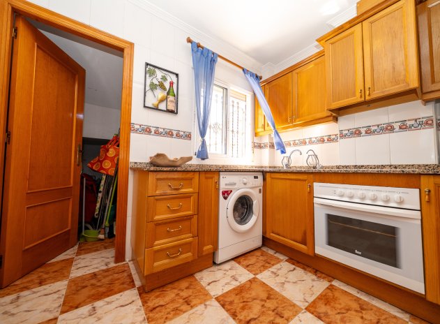 Resale - Villa * - Playa Flamenca *