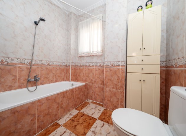 Resale - Villa * - Playa Flamenca *