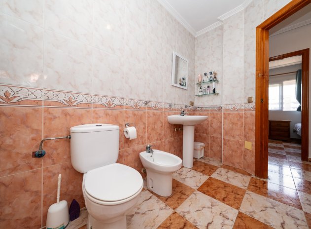 Resale - Villa * - Playa Flamenca *