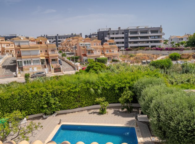Resale - Villa * - Playa Flamenca *