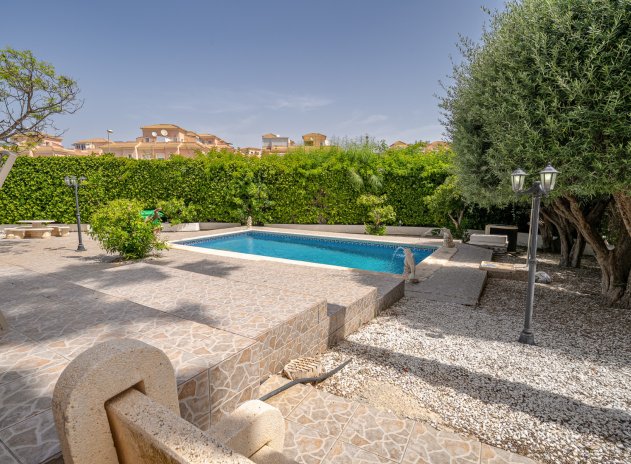 Resale - Villa * - Playa Flamenca *