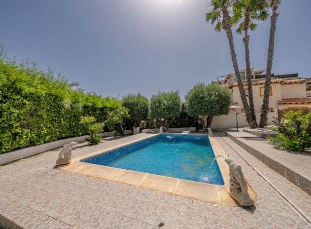 Resale - Villa * - Playa Flamenca *