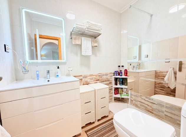 Resale - Apartment / Flat * - Los Montesinos * - La Herrada *