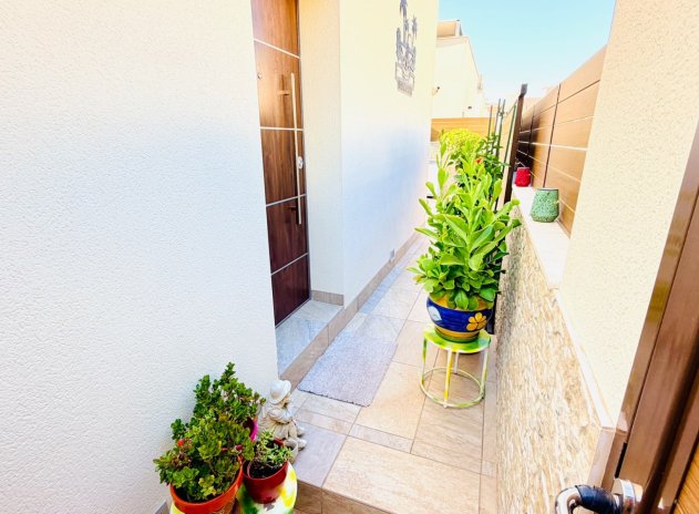 Herverkoop - Villa - Los Montesinos - La Herrada