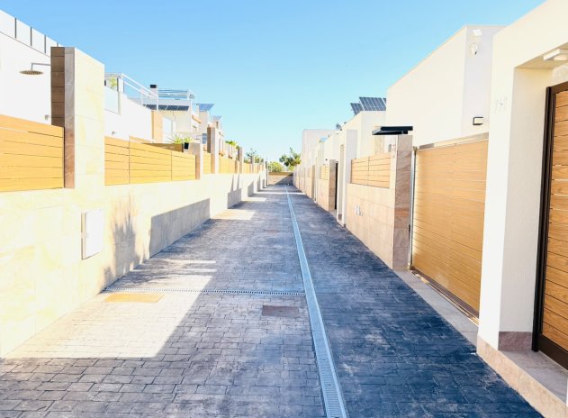 Herverkoop - Villa - Los Montesinos - La Herrada