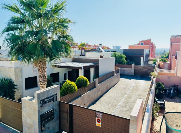 Herverkoop - Villa - Los Montesinos - La Herrada