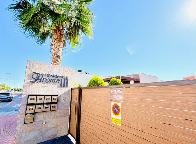 Herverkoop - Villa - Los Montesinos - La Herrada