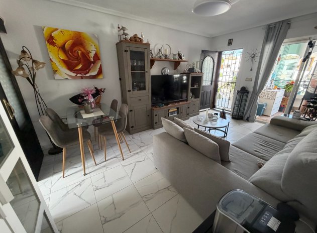 Resale - Apartment / Flat * - Orihuela * - Entre Naranjos *