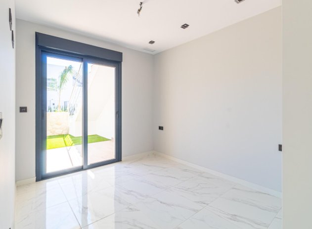 Resale - Apartment / Flat * - Orihuela Costa *