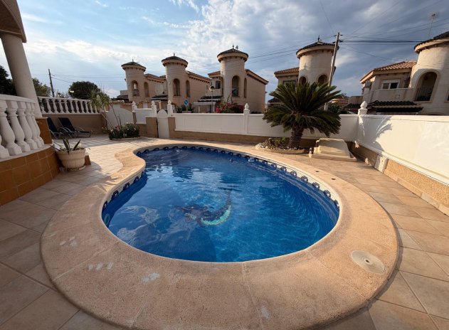Herverkoop - Villa - Orihuela Costa - Villamartín