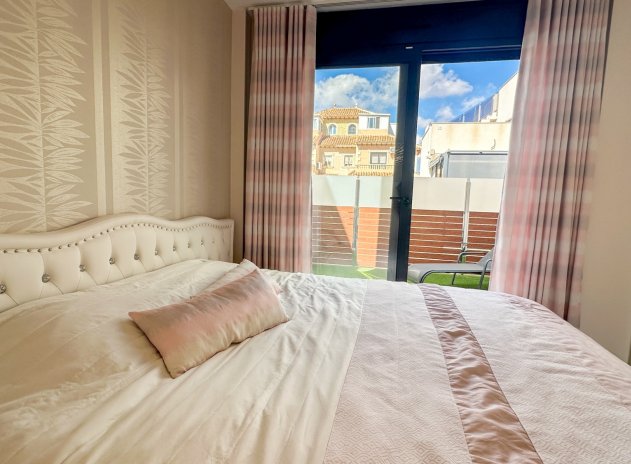 Herverkoop - Villa - Torrevieja - Aguas Nuevas
