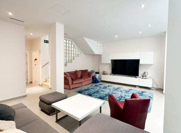 Herverkoop - Villa - Torrevieja - Aguas Nuevas
