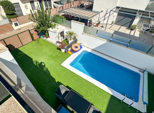 Herverkoop - Villa - Torrevieja - Aguas Nuevas