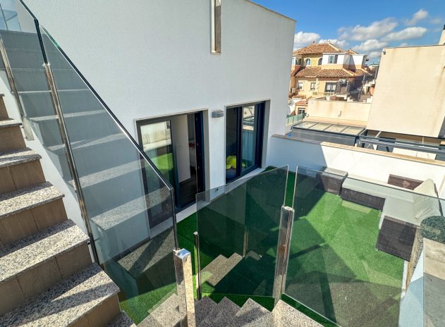 Herverkoop - Villa - Torrevieja - Aguas Nuevas