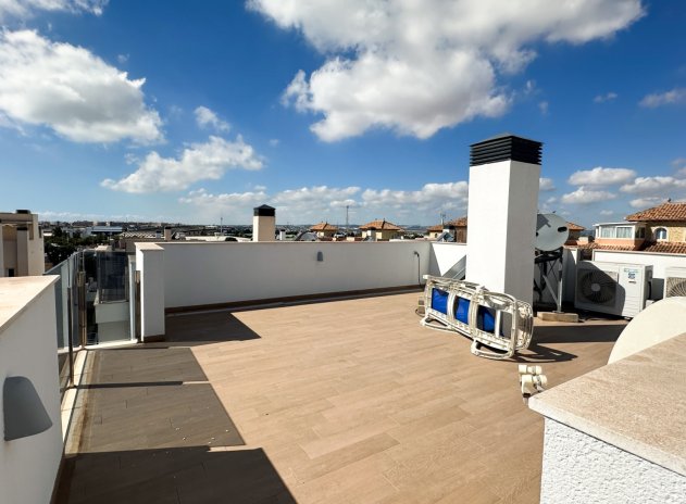Herverkoop - Villa - Torrevieja - Aguas Nuevas