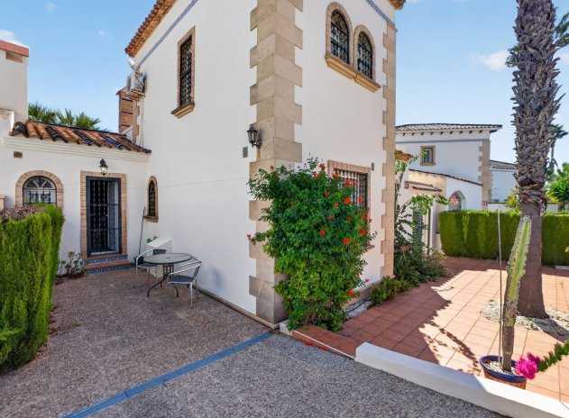 Herverkoop - Villa - Orihuela Costa - Villamartín