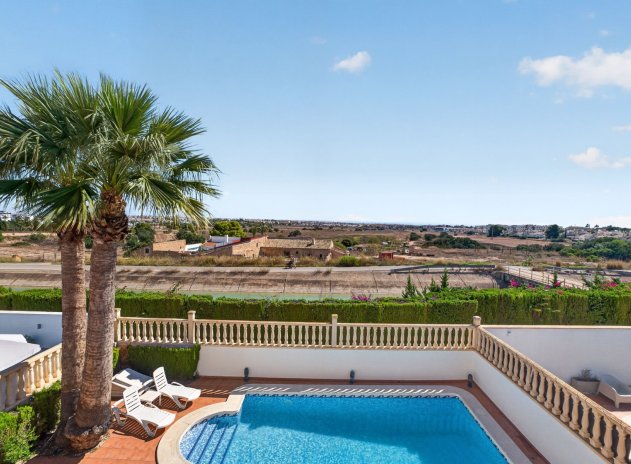 Herverkoop - Villa - Orihuela Costa - Villamartín