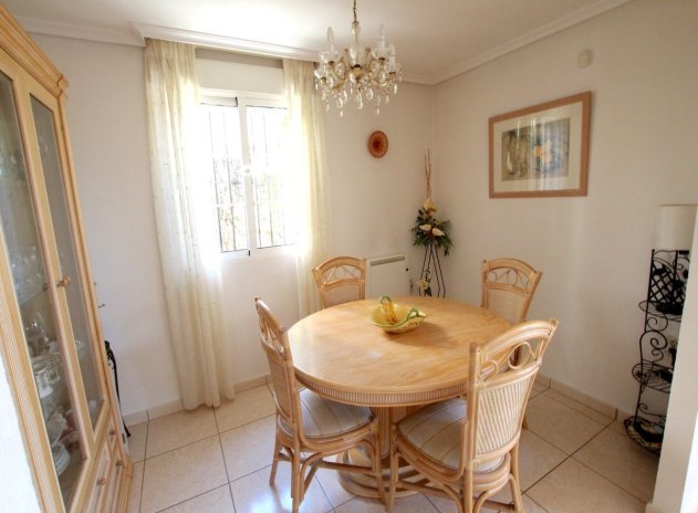 Reventa - Villa - El Raso
