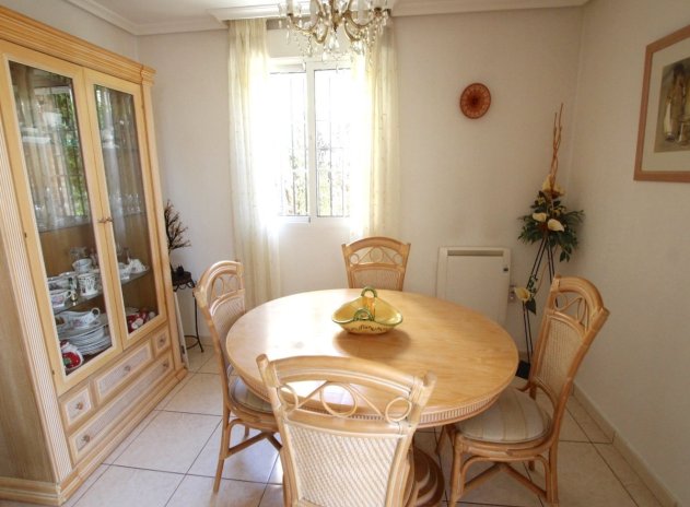 Reventa - Villa - El Raso
