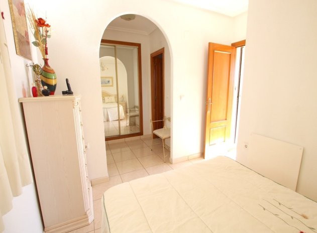 Reventa - Villa - El Raso