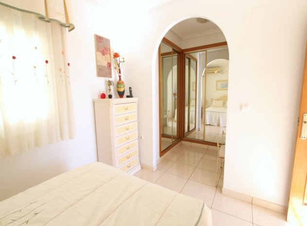 Reventa - Villa - El Raso