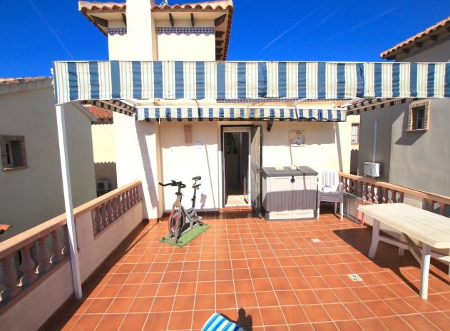 Reventa - Villa - El Raso