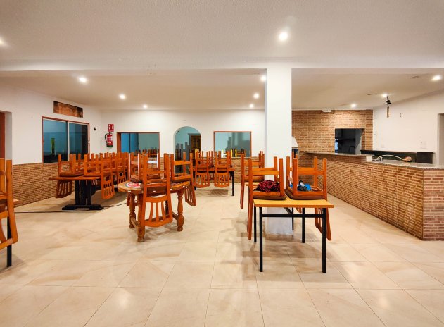 Herverkoop - Commercieel - Torrevieja - La Siesta - El Salado - Torreta