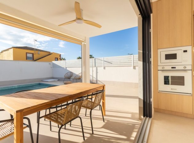 Herverkoop - Villa - Torrevieja - La Siesta - El Salado - Torreta