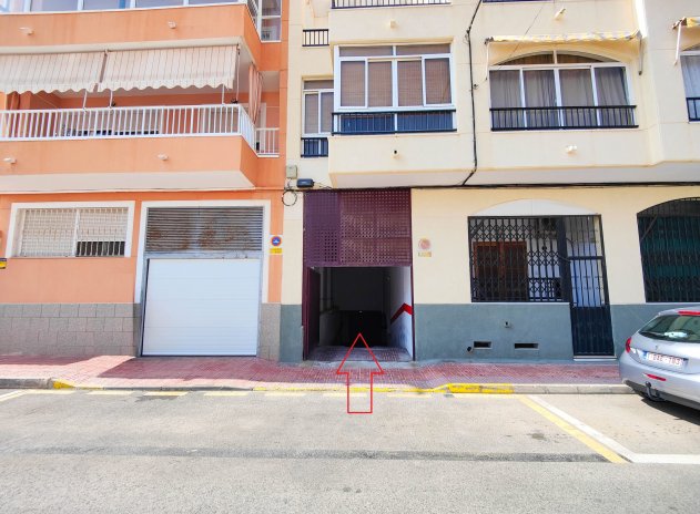 Herverkoop - Parkeerplaats / Garage - Torrevieja - Playa del Cura
