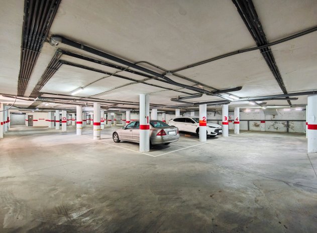 Herverkoop - Parkeerplaats / Garage - Torrevieja - Playa del Cura