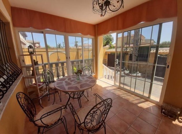Herverkoop - Villa - Torrevieja - Aguas Nuevas