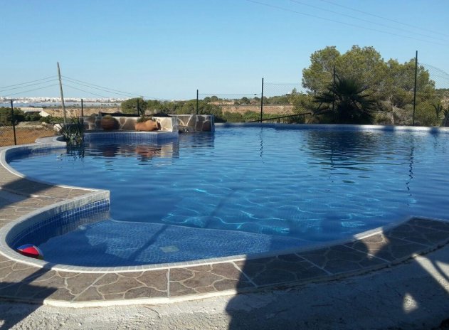 Herverkoop - Finca / Plattelands Woning - Torrevieja - Los Balcones