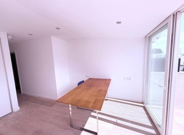Resale - Townhouse * - Orihuela Costa * - Las Filipinas *