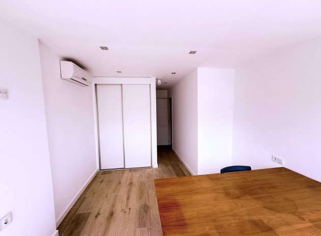 Resale - Townhouse * - Orihuela Costa * - Las Filipinas *