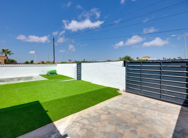 Herverkoop - Villa - Torrevieja - El Limonar