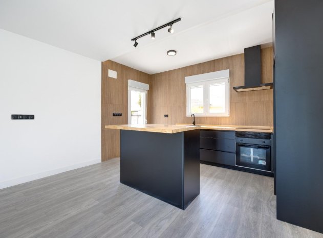 Herverkoop - Villa - Torrevieja - El Limonar
