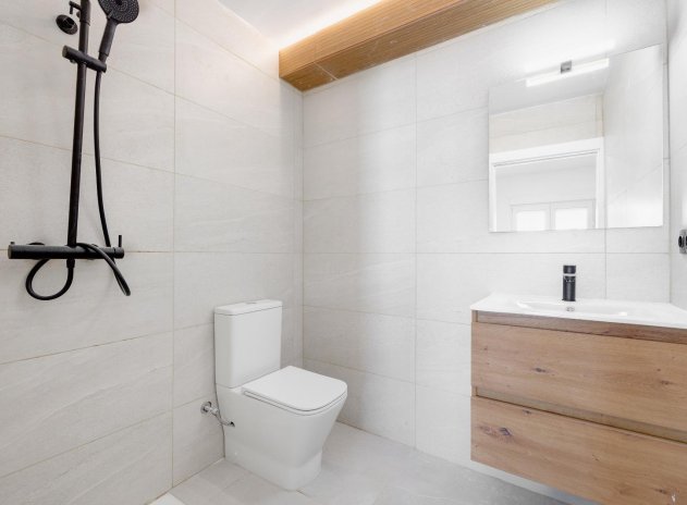Herverkoop - Villa - Torrevieja - El Limonar