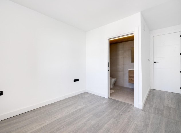 Herverkoop - Villa - Torrevieja - El Limonar