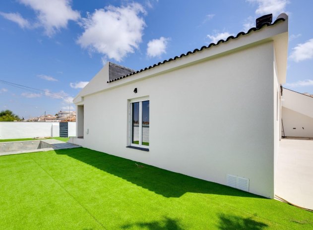 Herverkoop - Villa - Torrevieja - El Limonar